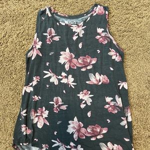 Maurices 24/7 Tank Size Large
